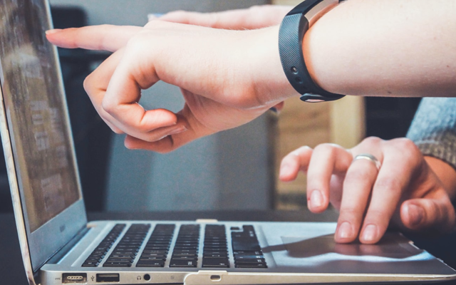 excesiva-publicidad-medios-digitales excesiva publicidad en medios digitales